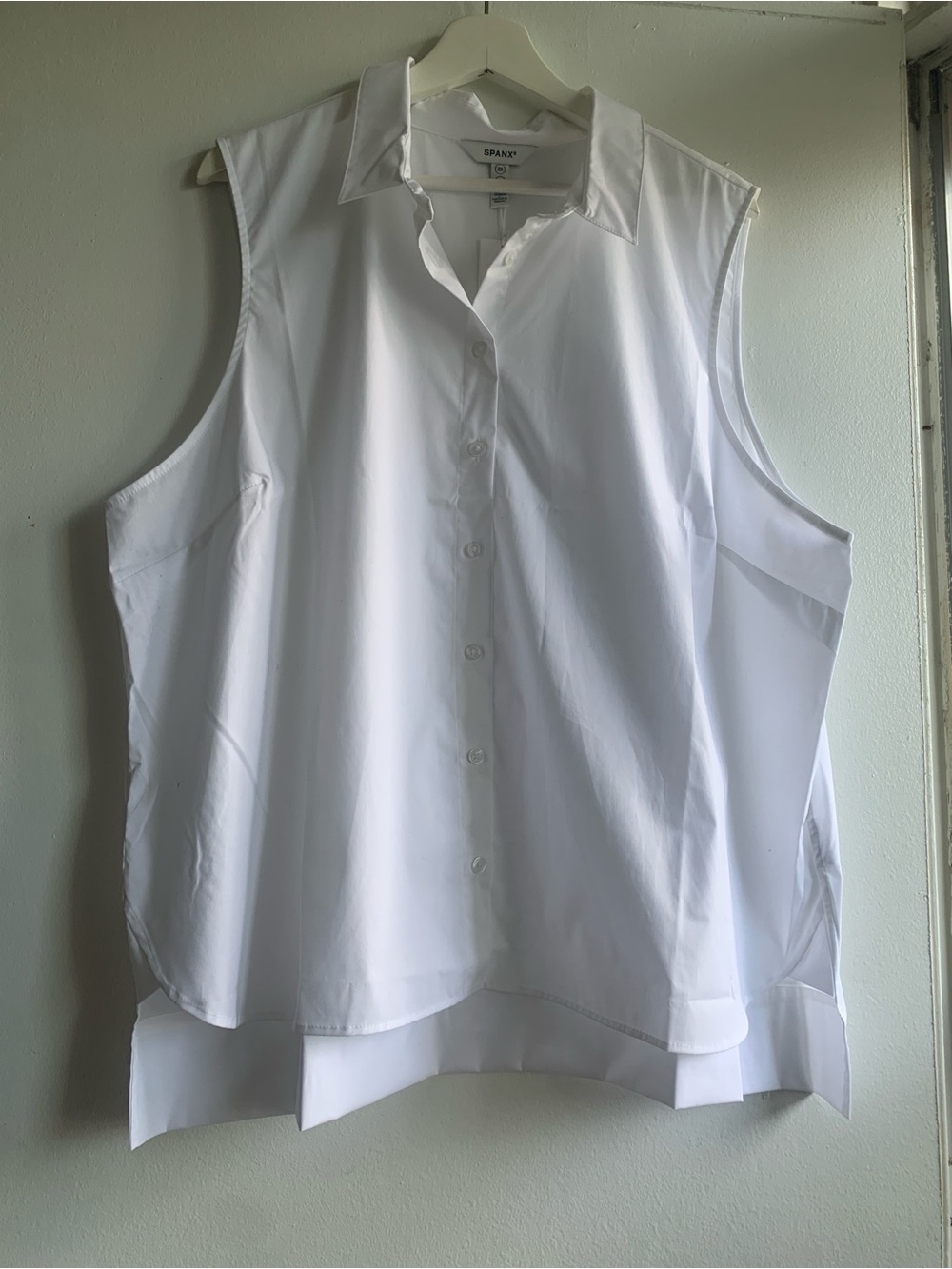 SPANX White Sleeveless Button-Front Shirt with Collar